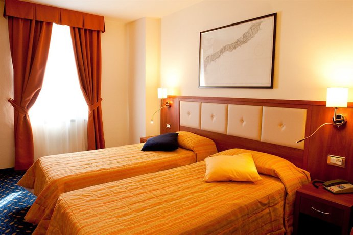 Imagen de la habitación del Hotel Benaco, Torbole Sul Garda. Foto 11