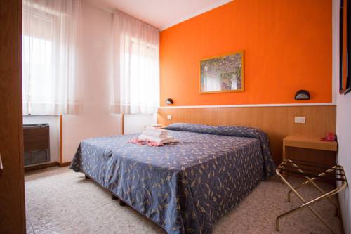 Imagen de la habitación del Hotel Benacus, Bardolino. Foto 2