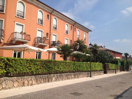 Imagen general del Hotel Benacus, Lazise. Foto 1