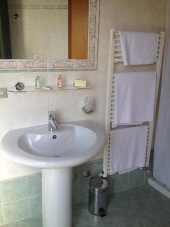 Imagen de la habitación del Hotel Benacus, Lazise. Foto 8