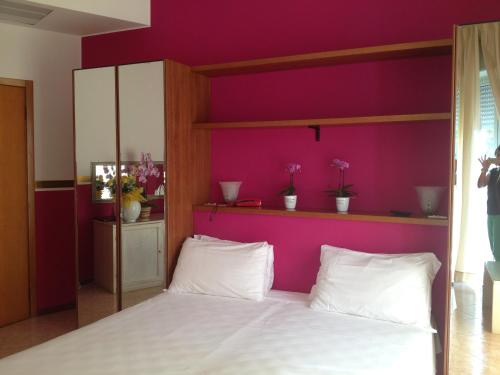 Imagen de la habitación del Hotel Benacus, Lazise. Foto 9