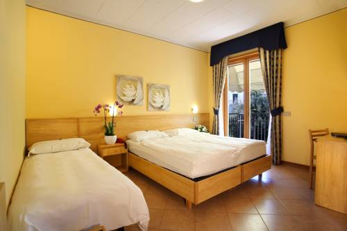 Imagen de la habitación del Hotel Benacus Malcesine. Foto 6