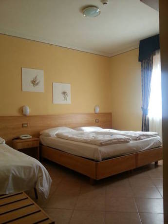 Imagen de la habitación del Hotel Benacus Malcesine. Foto 12
