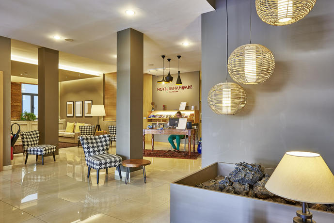 Imagen de los interiores del Hotel Benahoare. Foto 6