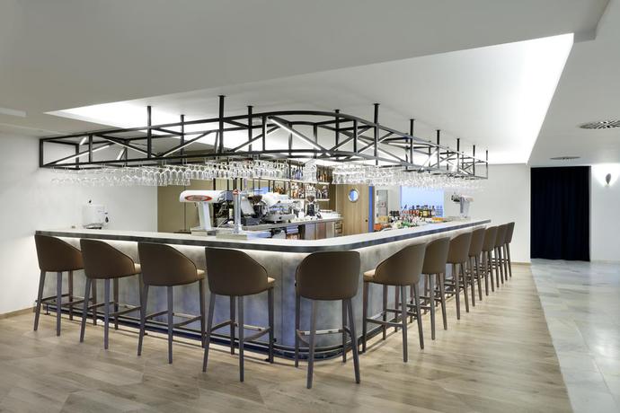 Imagen de los interiores del Hotel Benalma Costa del Sol. Foto 11