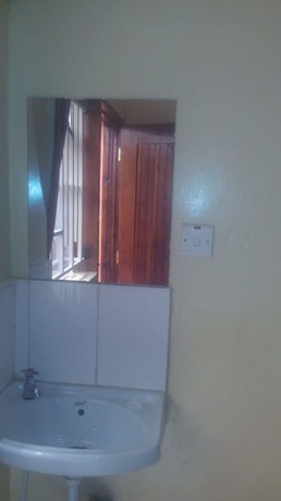 Imagen de la habitación del Hotel Benaris and Lodge. Foto 8