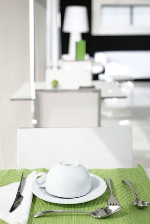 Imagen del bar/restaurante del Hotel Benavente Vila. Foto 6