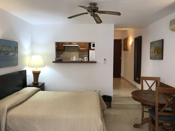 Imagen de la habitación del Hotel Benavista Estepona. Foto 9