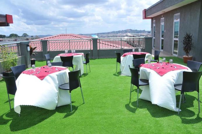 Imagen del bar/restaurante del Hotel Benco. Foto 3