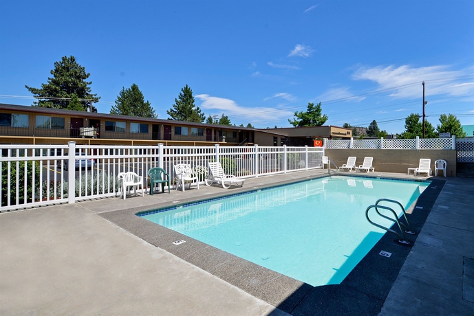 Imagen de la piscina del Hotel Bend Inn and Suites. Foto 8