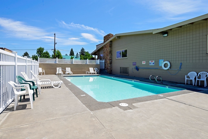 Imagen de la piscina del Hotel Bend Inn and Suites. Foto 10