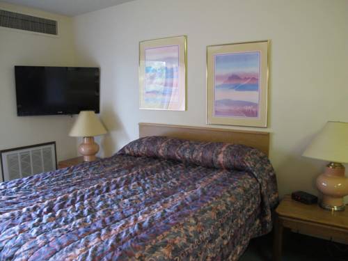 Imagen de la habitación del Hotel Bend Riverside Inn & Suites. Foto 11