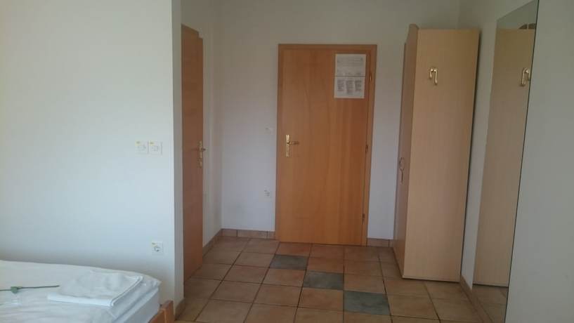 Imagen de la habitación del Hotel Benda. Foto 11