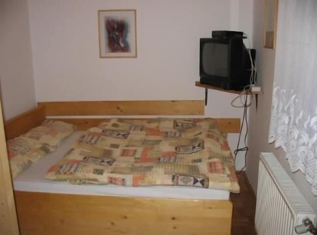 Imagen de la habitación del Hotel Benda. Foto 13