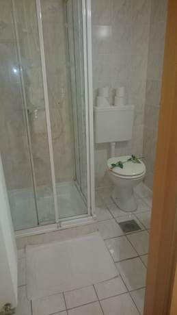 Imagen de la habitación del Hotel Benda. Foto 14