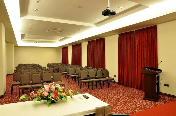 Imagen de los interiores del Hotel Bendahara Makmur. Foto 13