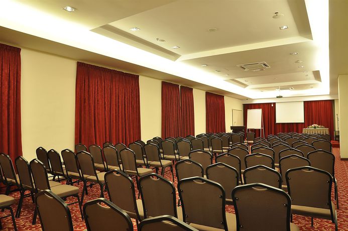 Imagen de la habitación del Hotel Bendahara Makmur. Foto 8