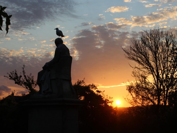 Imagen de los exteriores del Hotel Bendene Townhouse. Foto 17