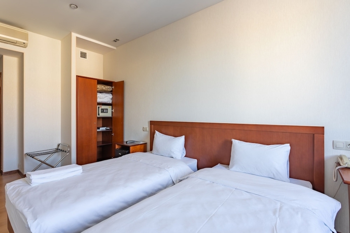 Imagen de la habitación del Hotel Benefit Plaza Congress. Foto 12