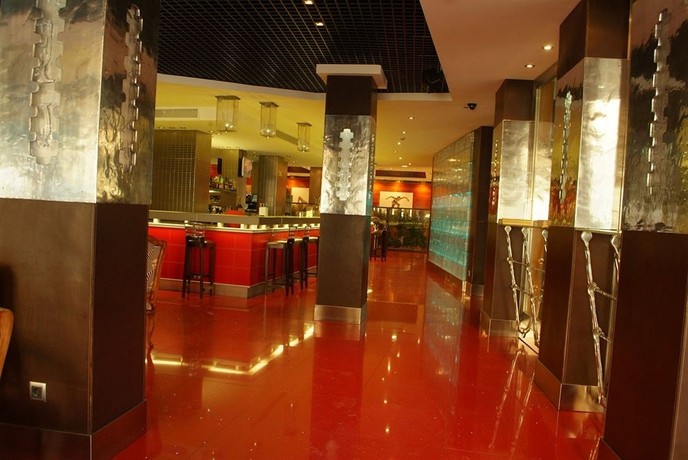 Imagen del bar/restaurante del Hotel Benetússer. Foto 3