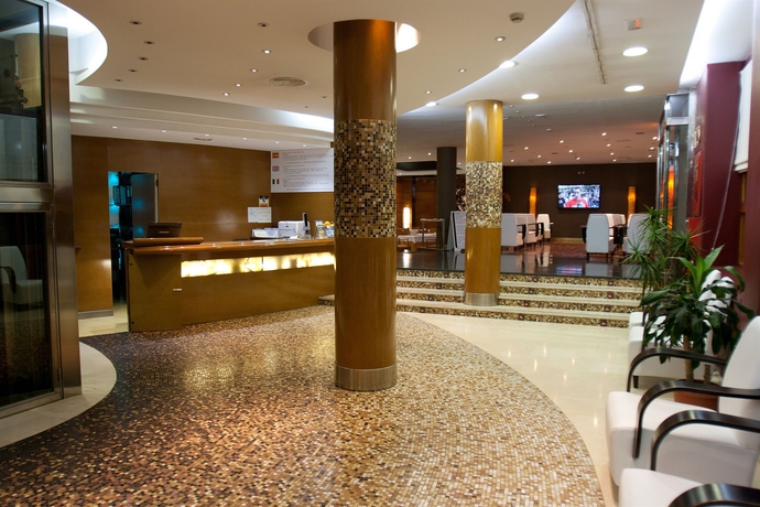 Imagen de los interiores del Hotel Benetússer. Foto 10