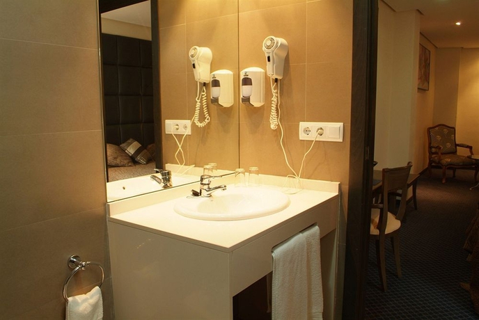 Imagen de la habitación del Hotel Benetússer. Foto 8