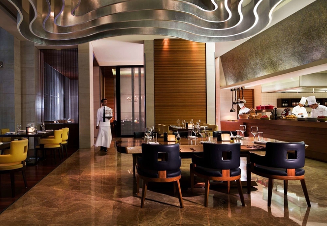 Imagen del bar/restaurante del Hotel Bengaluru Marriott Whitefield. Foto 6