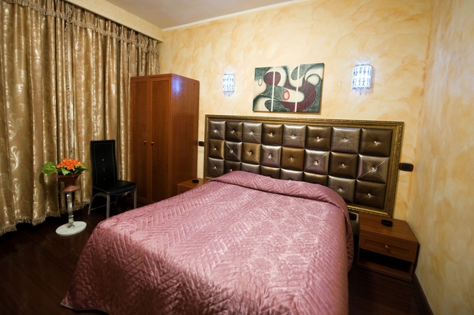 Imagen de la habitación del Hotel Bengasi. Foto 3