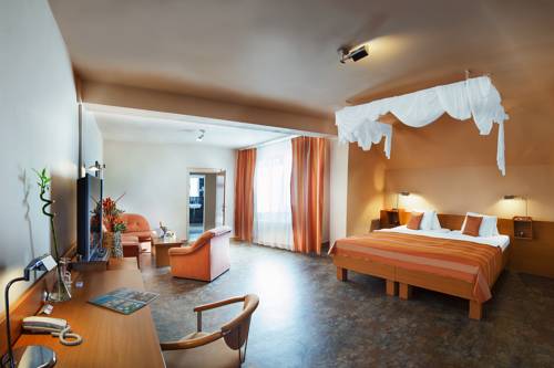 Imagen de la habitación del Hotel Benica. Foto 7