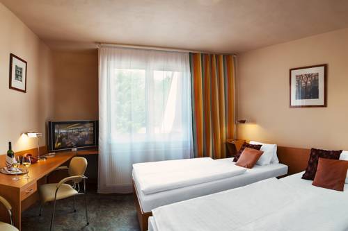 Imagen de la habitación del Hotel Benica. Foto 9