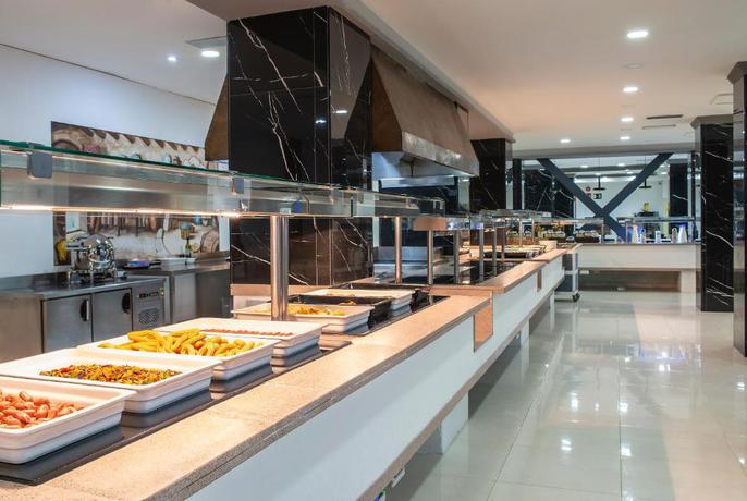 Imagen del bar/restaurante del Hotel Benidorm East By Pierre and Vacances. Foto 2