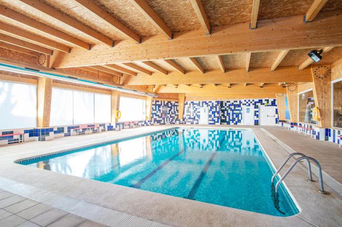 Imagen de la piscina del Hotel Benidorm East By Pierre and Vacances. Foto 19