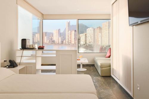 Imagen de la habitación del Hotel Benikaktus. Foto 2