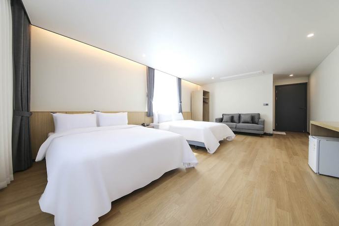 Imagen de la habitación del Hotel Benikea. Foto 9
