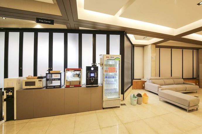 Imagen de los interiores del Hotel Benikea. Foto 14