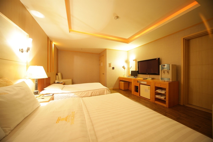 Imagen de la habitación del Hotel Benikea Noblesse. Foto 4