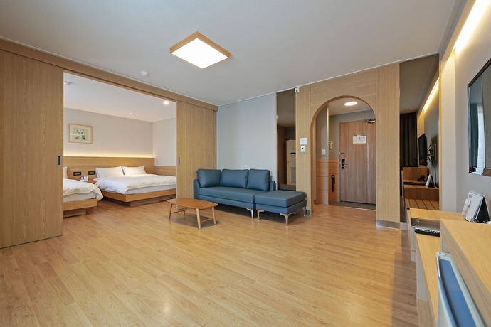 Imagen de la habitación del Hotel Benikea Swiss Rosen. Foto 4
