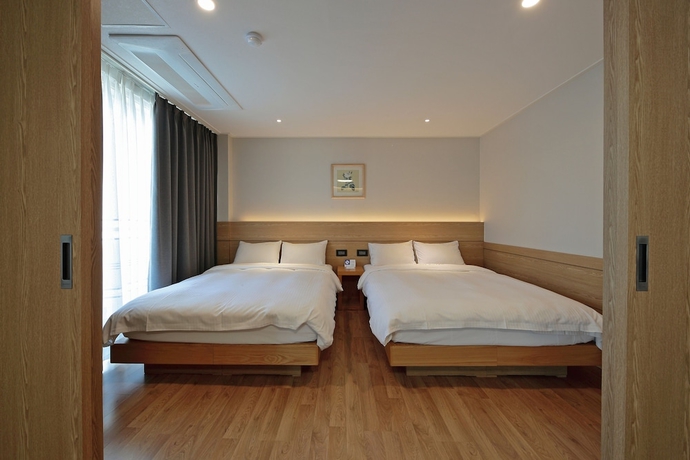 Imagen de la habitación del Hotel Benikea Swiss Rosen. Foto 5
