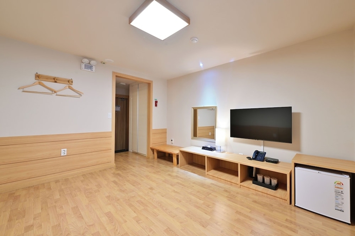 Imagen de la habitación del Hotel Benikea Swiss Rosen. Foto 11