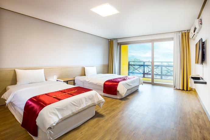 Imagen de la habitación del Hotel Benikea The Jeju Resort. Foto 9