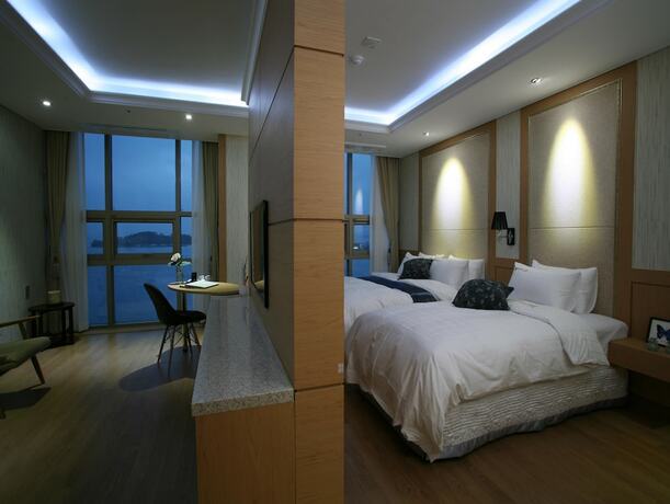 Imagen de la habitación del Hotel Benikea Yeosu. Foto 17