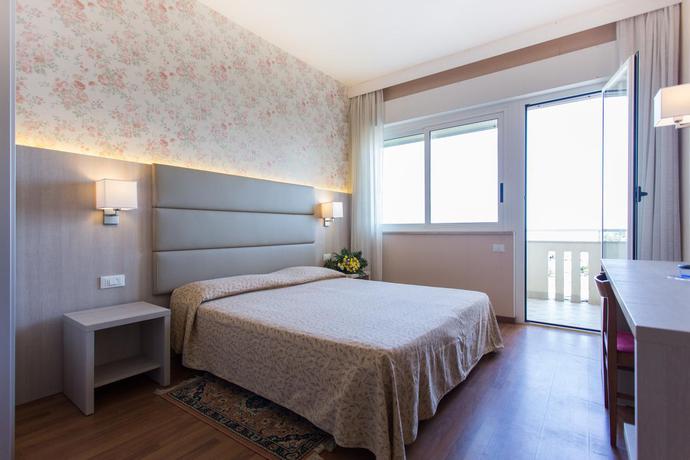 Imagen de la habitación del Hotel Benini. Foto 6