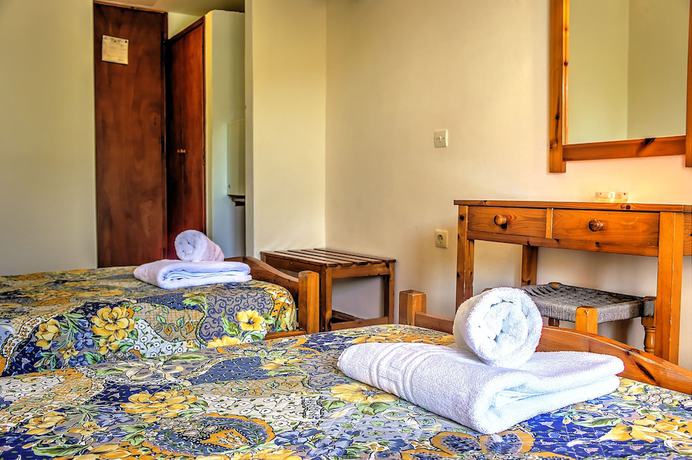 Imagen de la habitación del Hotel Benitses Arches. Foto 3