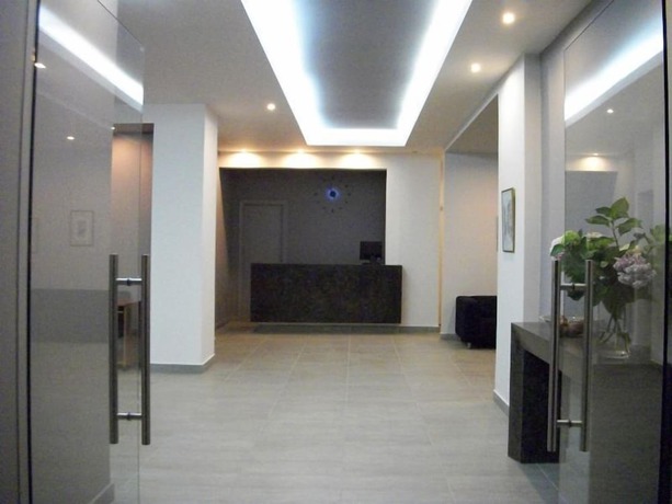 Imagen de los interiores del Hotel Benitses Arches. Foto 20