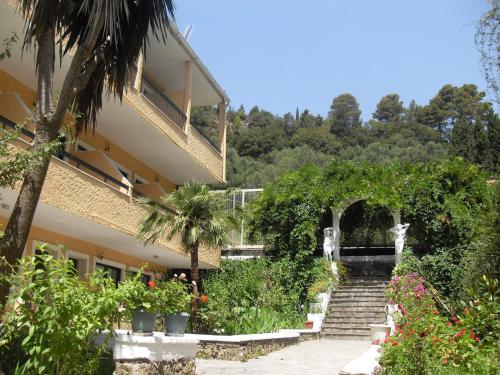 Imagen de la habitación del Hotel Benitses Bay View. Foto 8