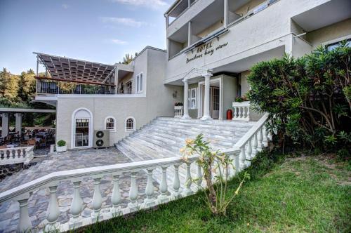 Imagen general del Hotel Benitses Bay View. Foto 4