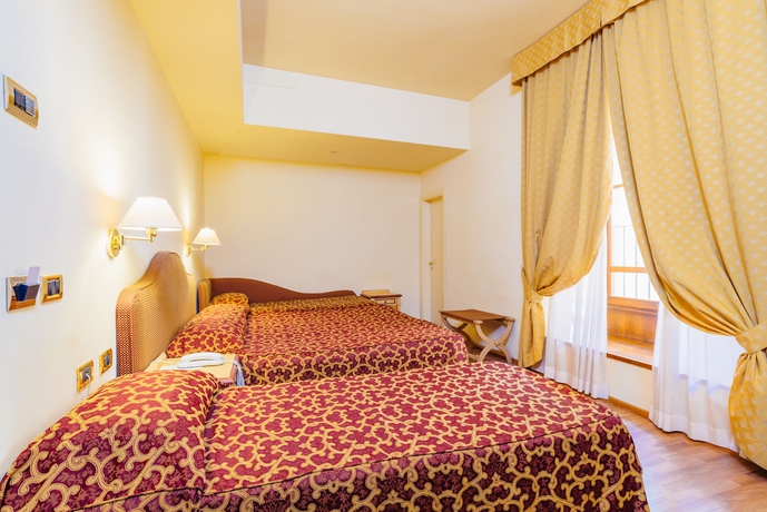 Imagen de la habitación del Hotel Benivieni. Foto 6