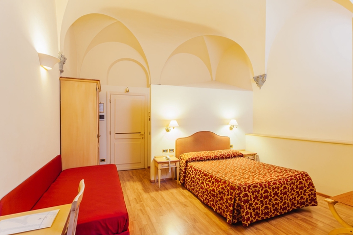 Imagen de la habitación del Hotel Benivieni. Foto 7