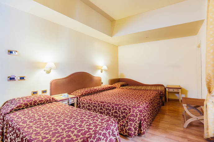 Imagen de la habitación del Hotel Benivieni. Foto 9