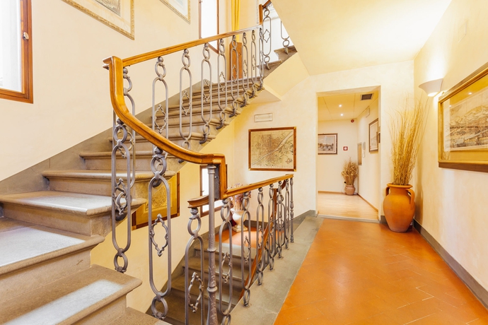 Imagen de los interiores del Hotel Benivieni. Foto 13